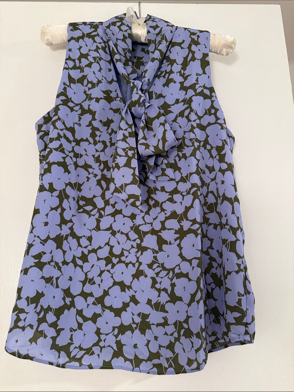 Ann Taylor Lavender Floral Tie-Neck Sleeveless Top